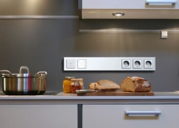 Основні правила монтажу електрики на кухні: яких правил дотримуватися