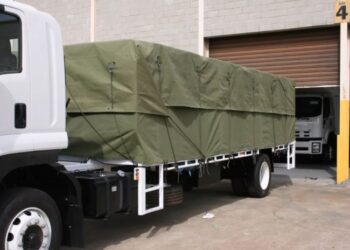 Особливості виробництва тентів для вантажних авто: що потрібно знати