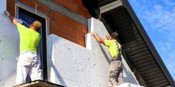 Технологія утеплення старих будинків: які матеріали для цього використовують