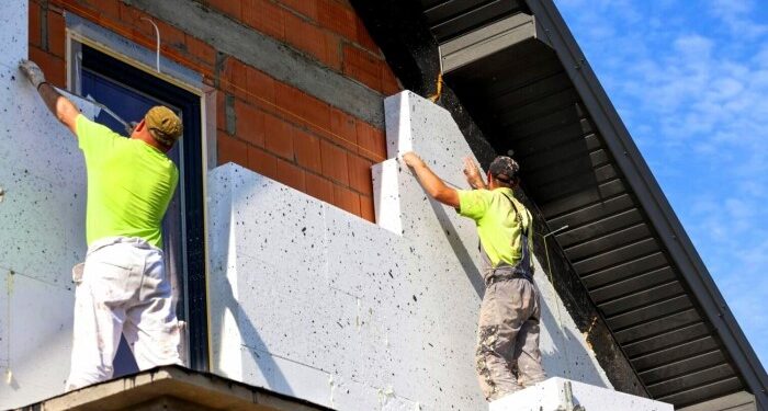 Технологія утеплення старих будинків: які матеріали для цього використовують