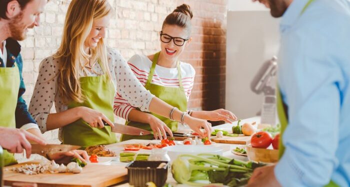 Which Cooking Classes Should You Take If You Want to Learn How to Cook