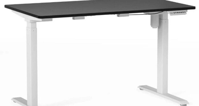 Як правильно вибрати стіл з електричним регулюванням висоти