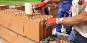 Плюсы и минусы керамоблоков для строительства домов, ключевые особенности