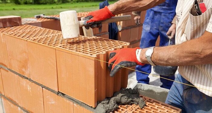 Плюсы и минусы керамоблоков для строительства домов, ключевые особенности