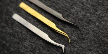 Как правильно выбрать пинцет для наращивания ресниц: правила и рекомендации