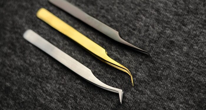 Как правильно выбрать пинцет для наращивания ресниц: правила и рекомендации