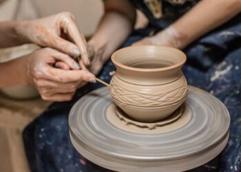 What you can learn by enrolling in a pottery course