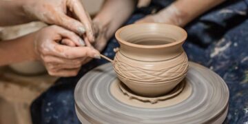What you can learn by enrolling in a pottery course