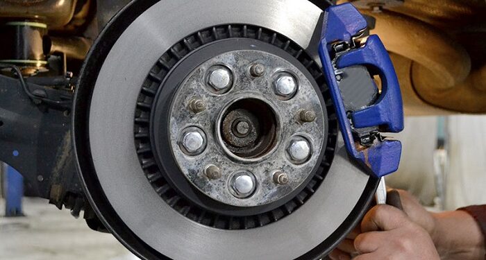 Тормозные колодки: что лучше, восстановление или замена