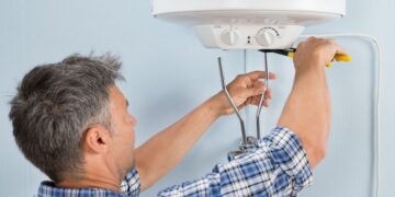 Комфорт и безопасность в вашем доме: ремонт бойлера, установка люстры