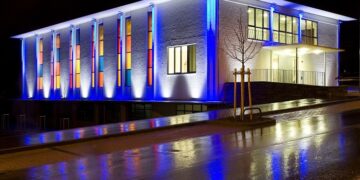 Світлодіодне освітлення від LEDSTER для офісів, торгових приміщень та теплиць