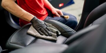 Уход за интерьером машины