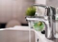 Как устранить слабый напор воды в кране