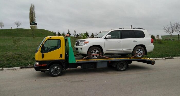Переваги послуг евакуатора та спецтехніки у Львові: безпека та зручність на дорогах