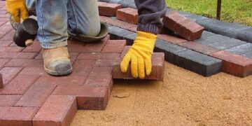 Тротуарна плитка: що потрібно знати, правила та встановка