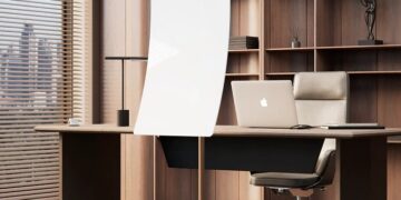 AnatomiQ Curved Board: revolutionizing visual communication