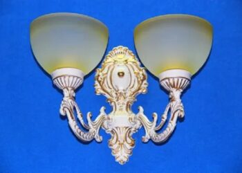 Бра з плафоном: поєднання стилю, затишку та практичності