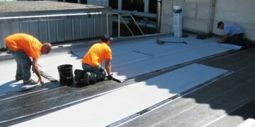 Comparing PVC and bitumen roofing systems for durability and value
