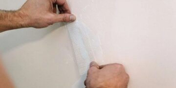 Effective ways to fix wall cracks and repair tips