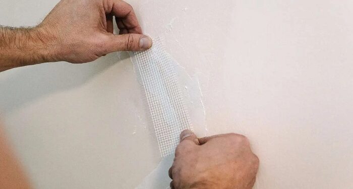 Effective ways to fix wall cracks and repair tips