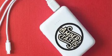 Брендирование power bank: технологии нанесения логотипа и практичные советы